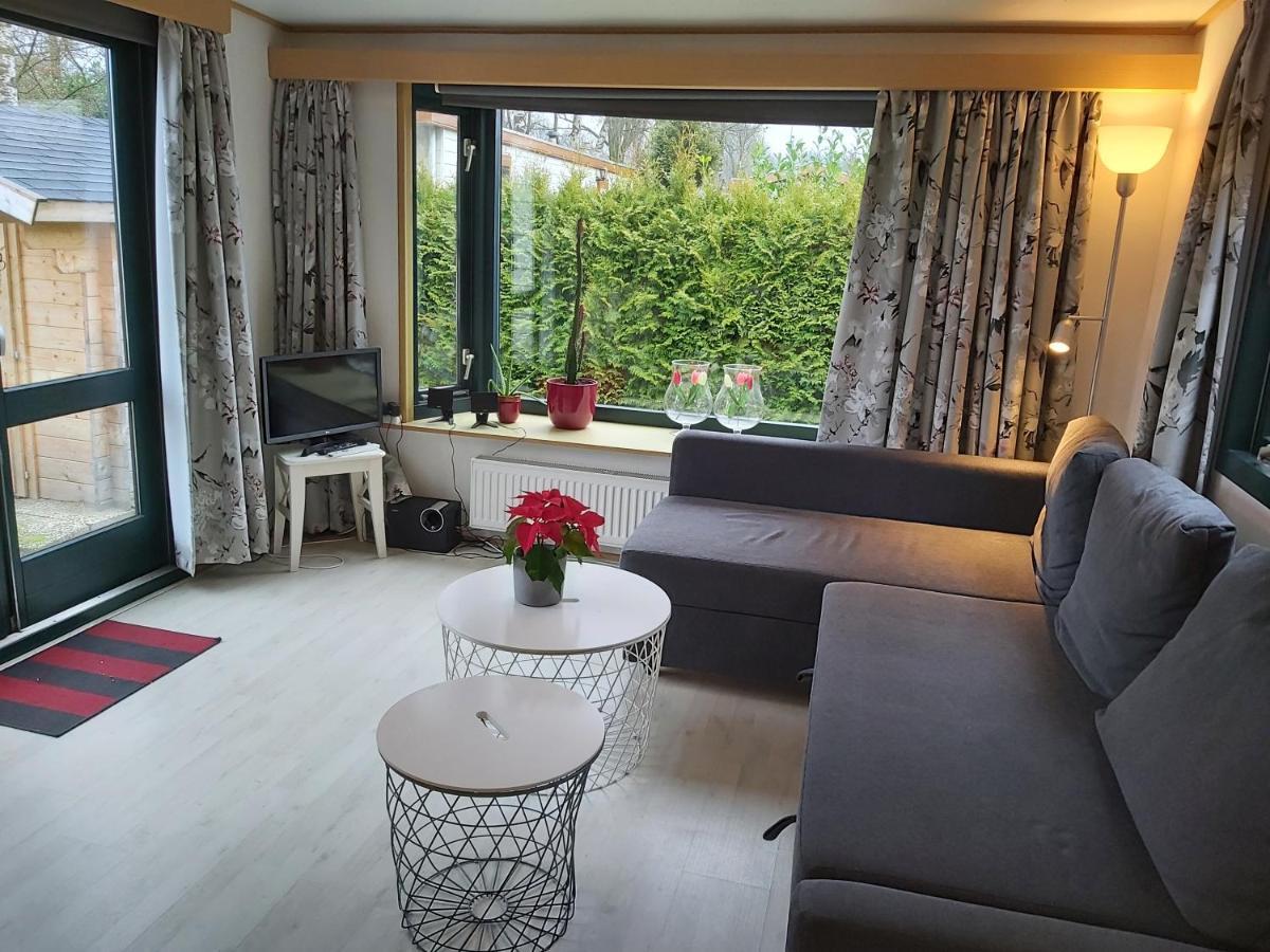 Comfortabel En Gezellig Familie Chalet Tot 6 Personen Op De Veluwe Bungalowpark De Kern 푸텐 외부 사진