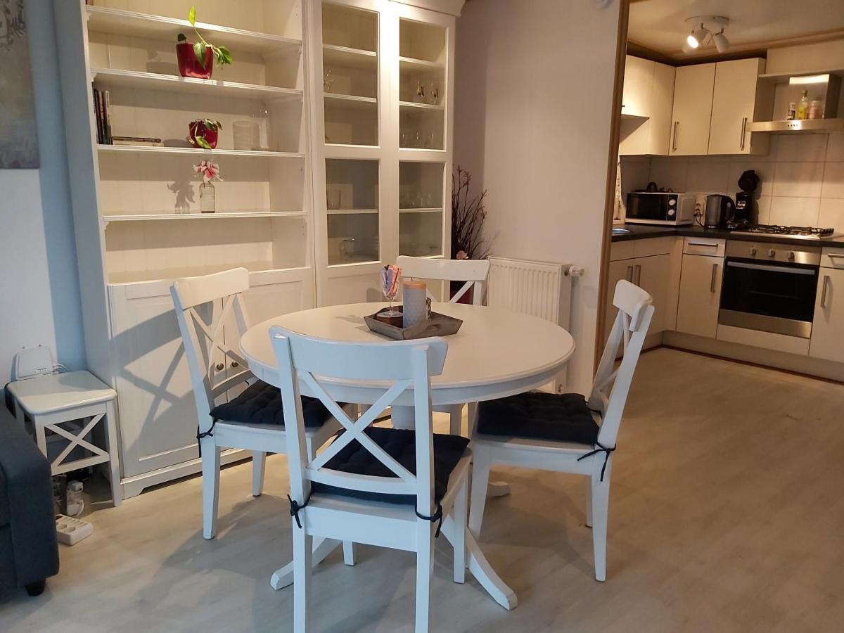 Comfortabel En Gezellig Familie Chalet Tot 6 Personen Op De Veluwe Bungalowpark De Kern 푸텐 외부 사진