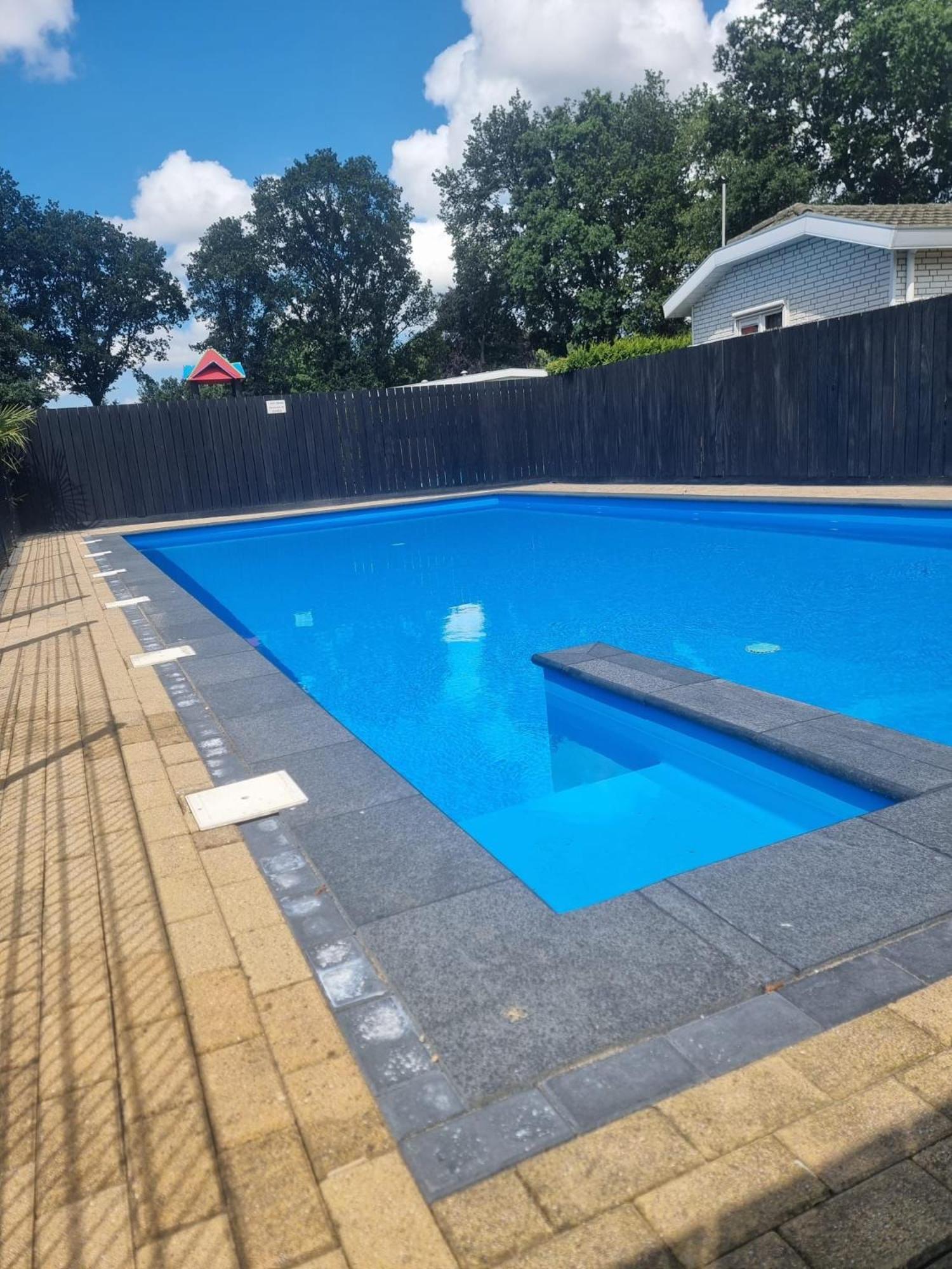 Comfortabel En Gezellig Familie Chalet Tot 6 Personen Op De Veluwe Bungalowpark De Kern 푸텐 외부 사진